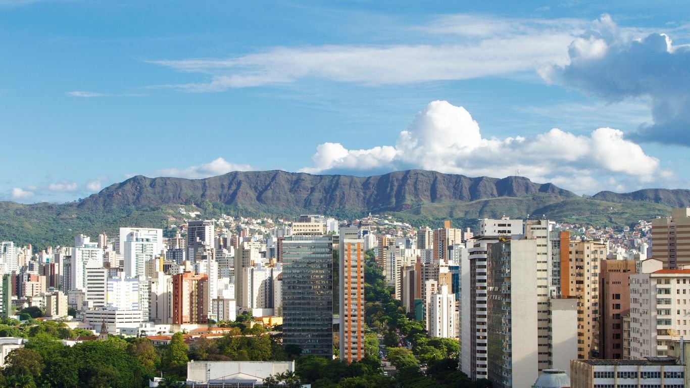 Profissional de Belo Horizonte em aula de inglês online