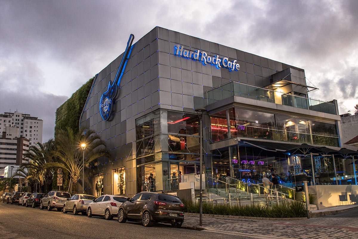 Vista aérea do bairro Batel, Curitiba — área corporativa e residencial de alto padrão