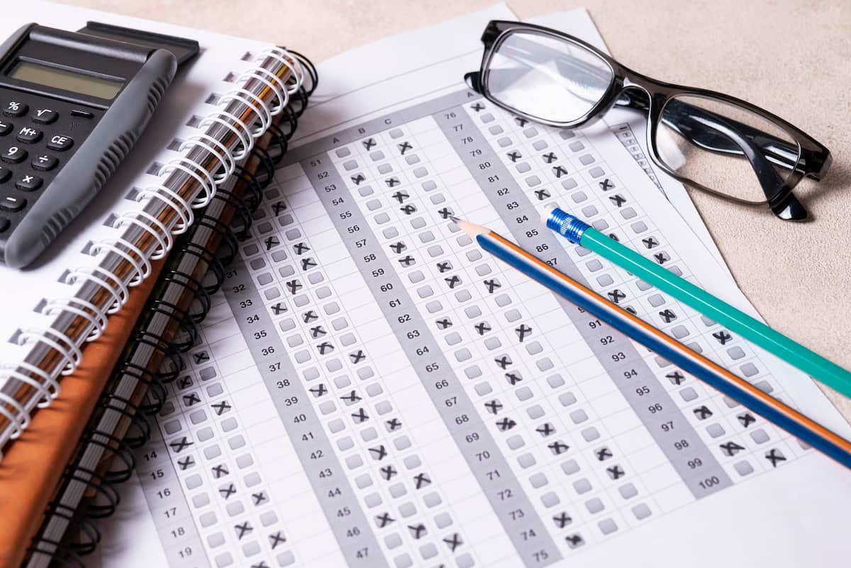 Estudantes se preparando para concursos e pós-graduação em Brasília — inglês para provas e carreira pública